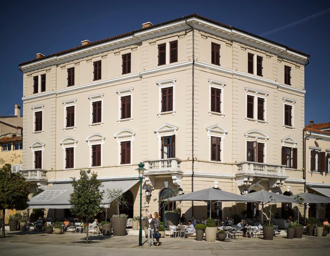 Hotel Adriatic Rovigno Esterno foto